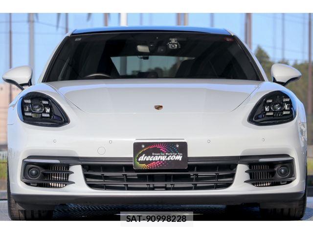Porsche PANAMERA 2018-06 7329374-3