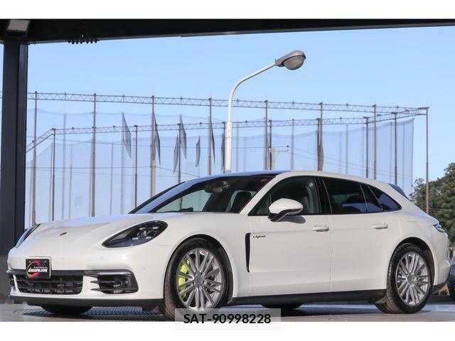 Porsche PANAMERA 2018-06 7329374-8