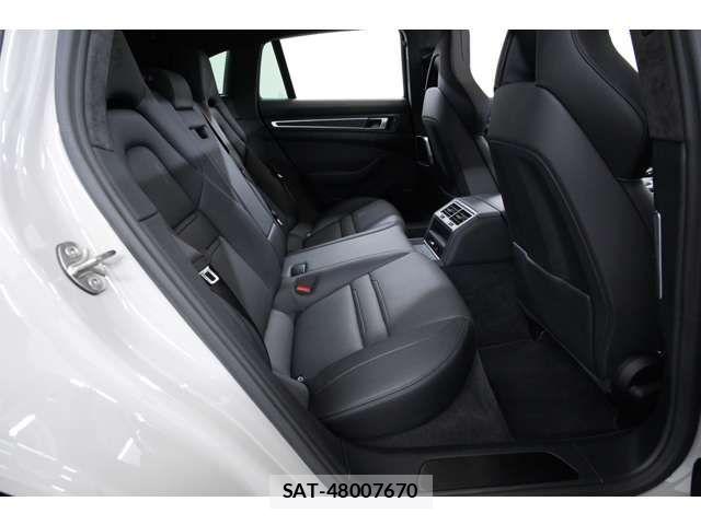 Porsche PANAMERA 2022-05 7509697-9