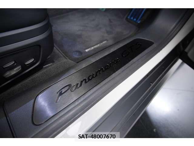 Porsche PANAMERA 2022-05 7509697-12
