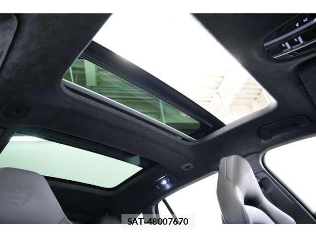Porsche PANAMERA 2022-05 7509697-14