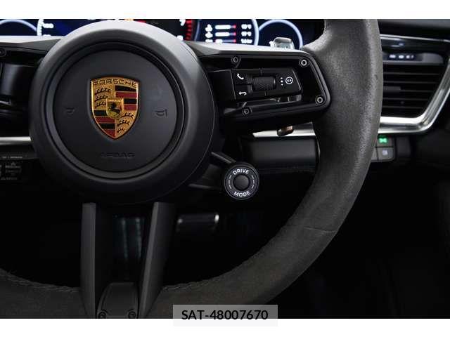 Porsche PANAMERA 2022-05 7509697-17