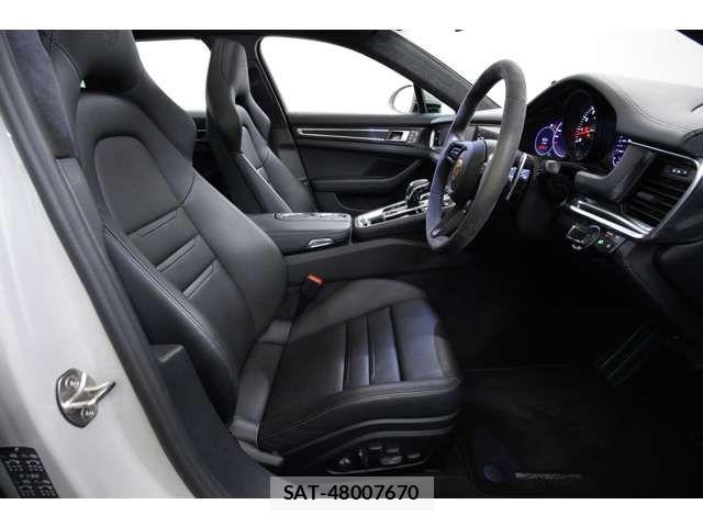 Porsche PANAMERA 2022-05 7509697-1