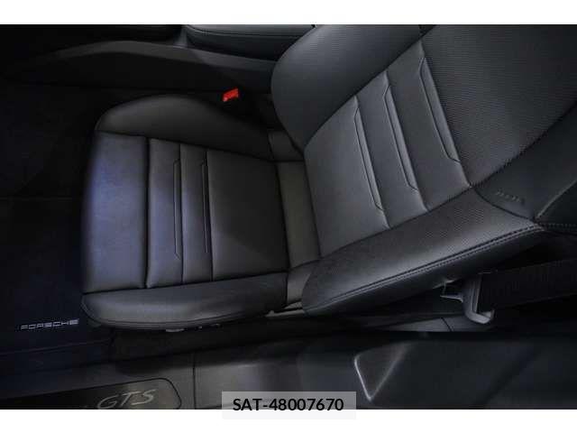 Porsche PANAMERA 2022-05 7509697-7