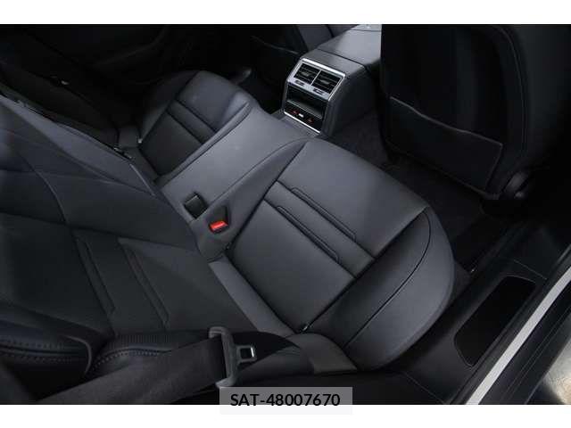 Porsche PANAMERA 2022-05 7509697-8