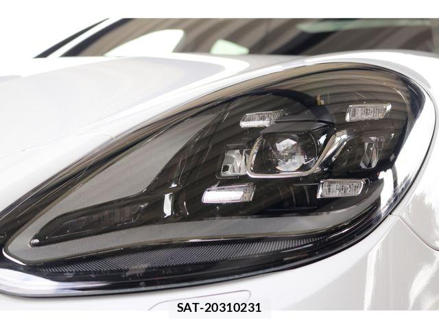Porsche PANAMERA 2018-08 8209541-10