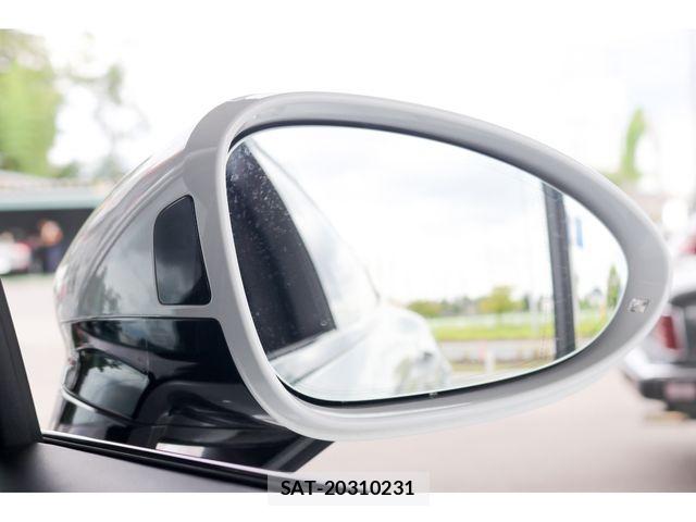 Porsche PANAMERA 2018-08 8209541-11