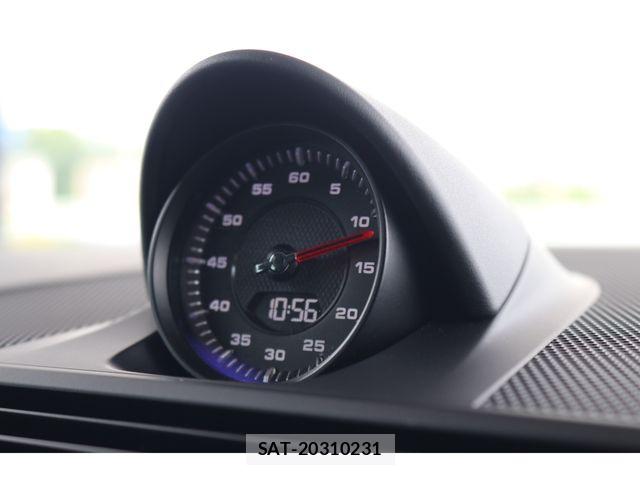 Porsche PANAMERA 2018-08 8209541-18