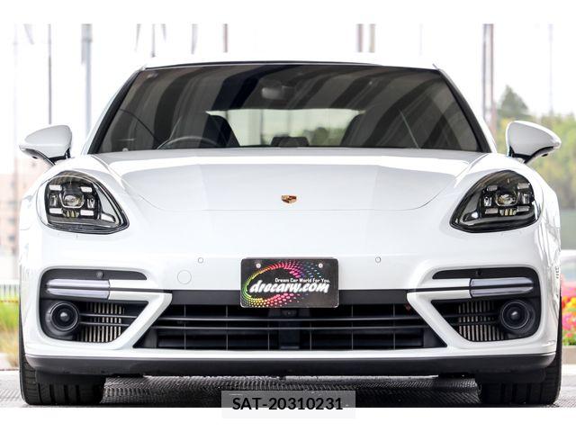 Porsche PANAMERA 2018-08 8209541-3