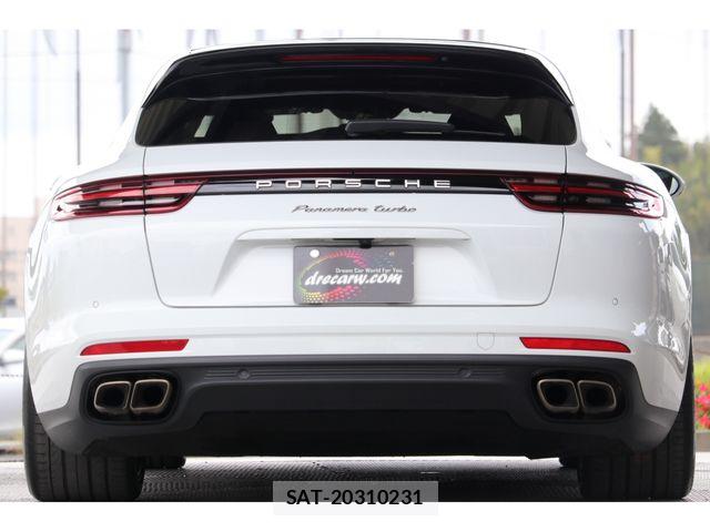Porsche PANAMERA 2018-08 8209541-4