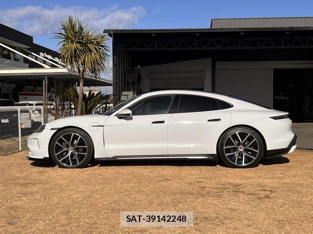 Porsche Taycan 2025-08 3774265-11