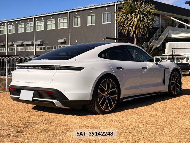 Porsche Taycan 2025-08 3774265-13