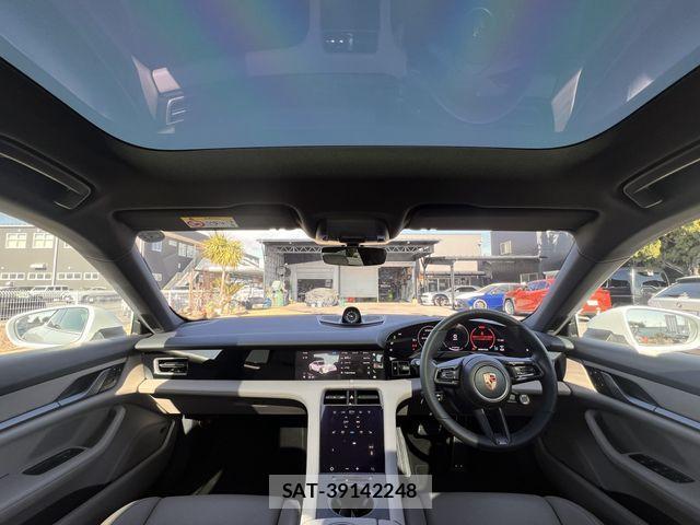 Porsche Taycan 2025-08 3774265-15