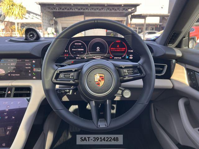 Porsche Taycan 2025-08 3774265-16