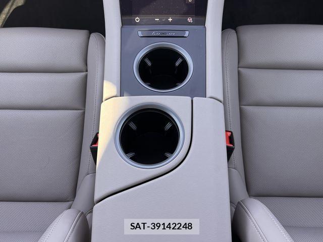 Porsche Taycan 2025-08 3774265-19