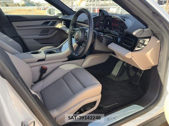 Porsche Taycan 2025-08 3774265-20