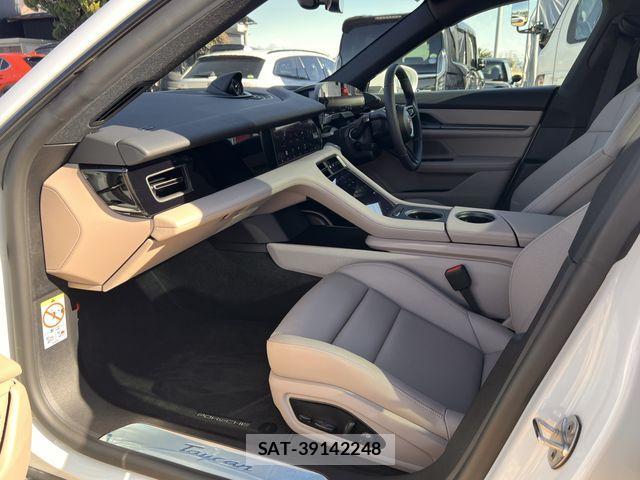 Porsche Taycan 2025-08 3774265-21