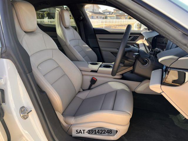 Porsche Taycan 2025-08 3774265-22