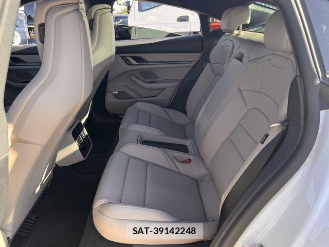 Porsche Taycan 2025-08 3774265-25