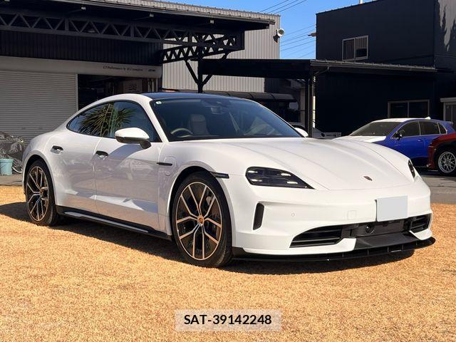 Porsche Taycan 2025-08 3774265-2