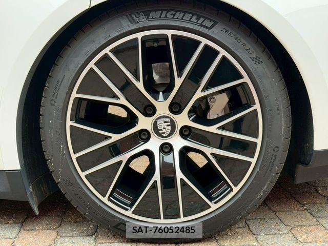 Porsche Taycan 2021-07 5875469-18