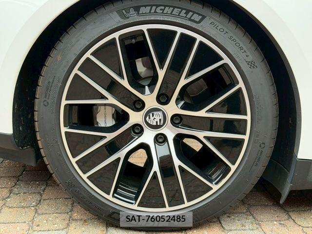 Porsche Taycan 2021-07 5875469-21