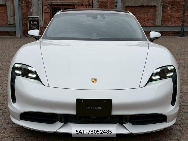 Porsche Taycan 2021-07 5875469-22