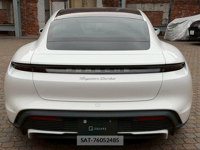 Porsche Taycan 2021-07 5875469-23