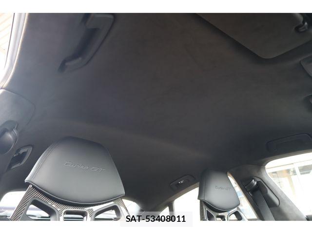 Porsche Taycan 2025-02 6218393-11