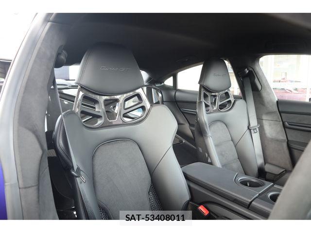 Porsche Taycan 2025-02 6218393-12
