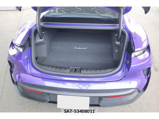 Porsche Taycan 2025-02 6218393-16