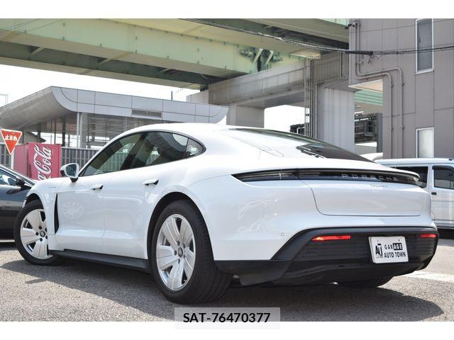 Porsche Taycan 2021-06 6677499-5