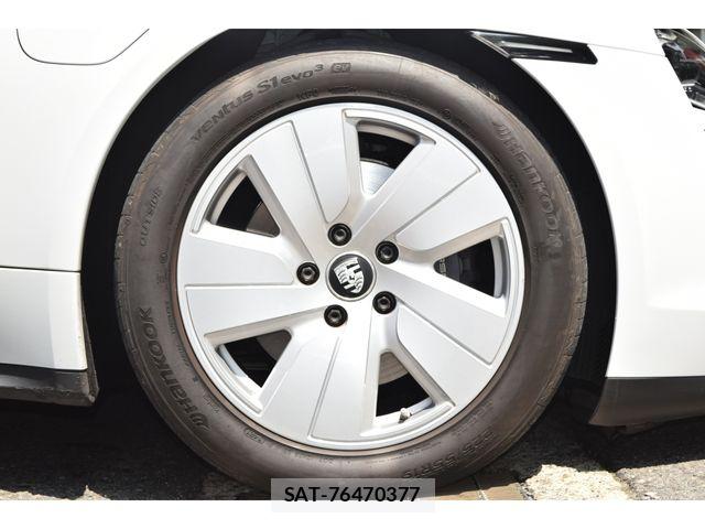 Porsche Taycan 2021-06 6677499-8