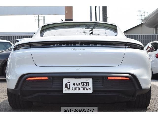 Porsche Taycan 2021-06 7223571-4