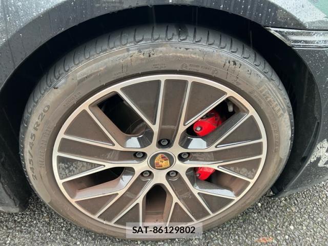 Porsche Taycan 2023-08 7727223-6