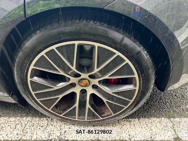 Porsche Taycan 2023-08 7727223-8