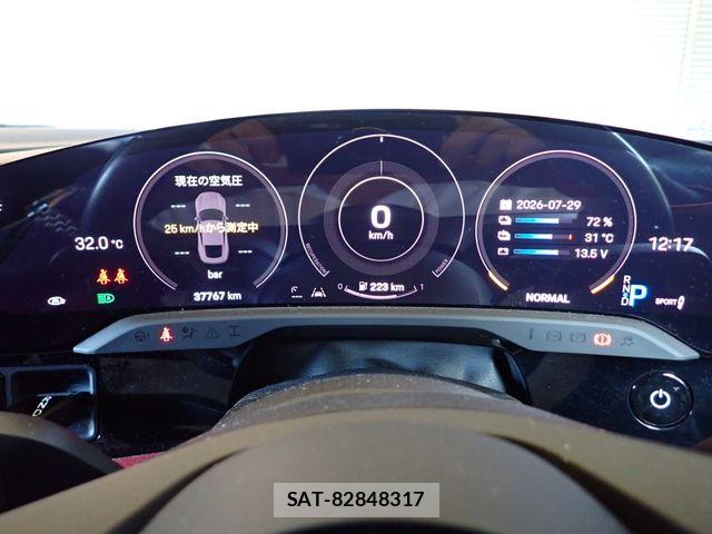 Porsche Taycan 2021-09 8246336-9