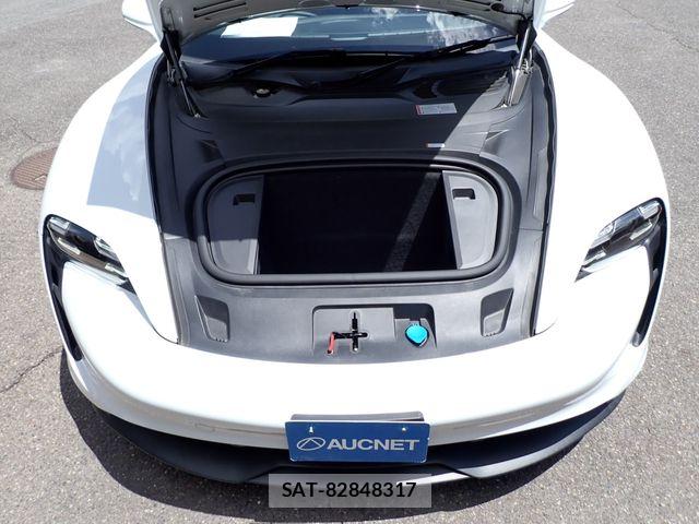 Porsche Taycan 2021-09 8246336-22