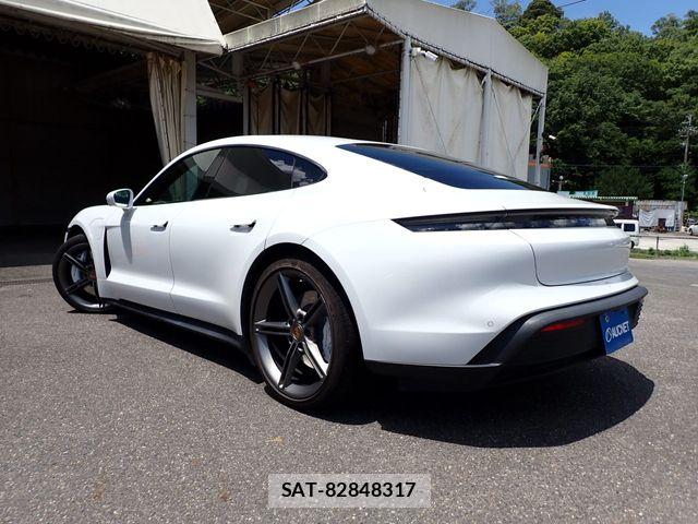Porsche Taycan 2021-09 8246336-2