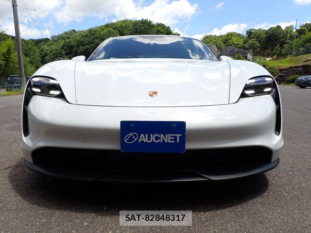 Porsche Taycan 2021-09 8246336-4