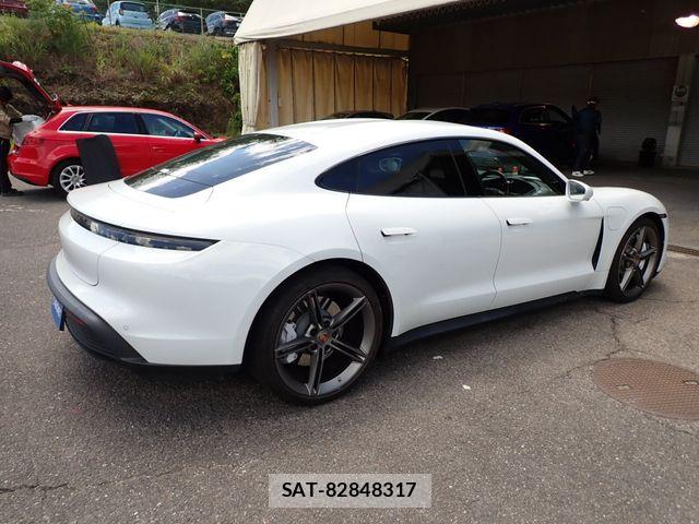 Porsche Taycan 2021-09 8246336-6