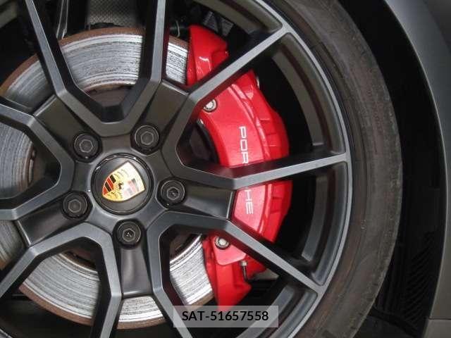 Porsche Taycan 2023-09 8414384-24