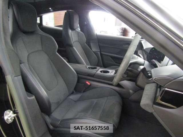 Porsche Taycan 2023-09 8414384-6