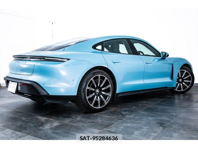 Porsche Taycan 2021-06 8660971-11