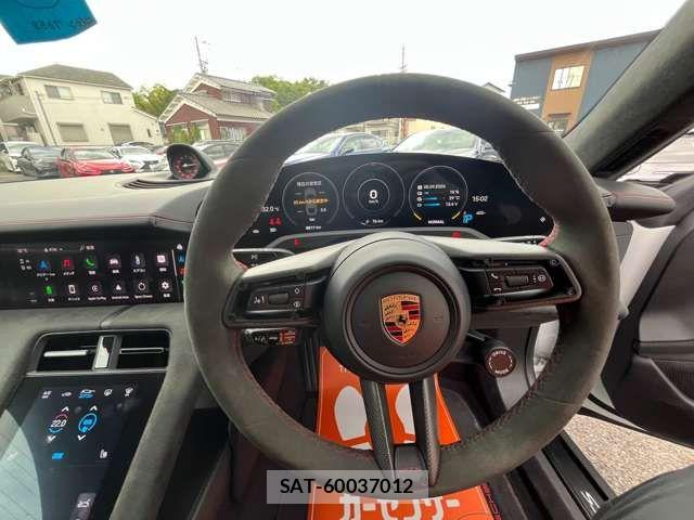 Porsche Taycan 2022-05 8831079-6
