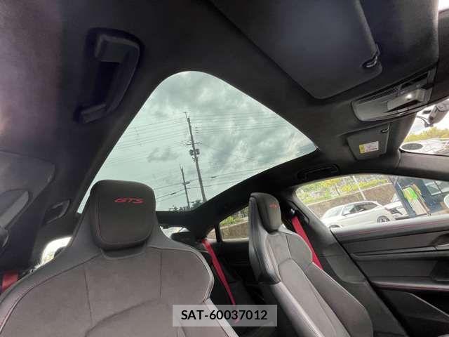 Porsche Taycan 2022-05 8831079-2