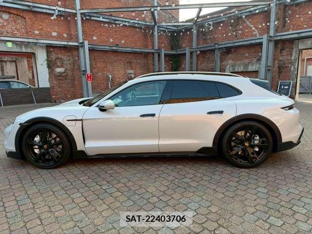 Porsche Taycan 2023-11 8246337-12