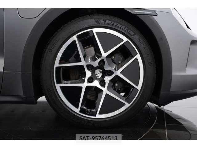 Porsche Taycan 2024-09 8850359-11
