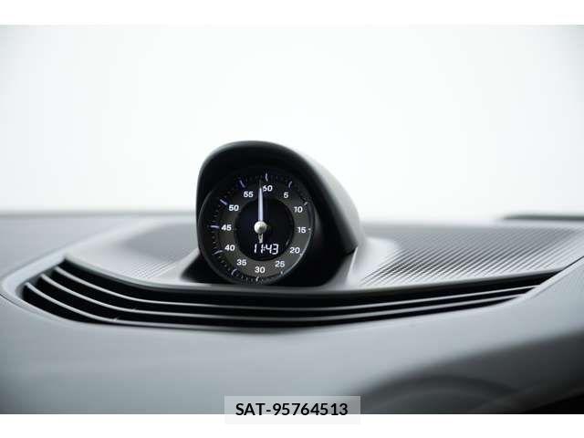 Porsche Taycan 2024-09 8850359-6