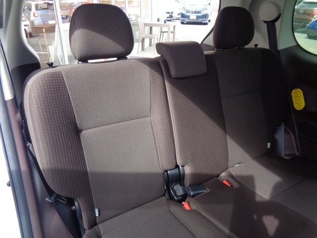 Toyota PORTE 2015-06 1548457-12